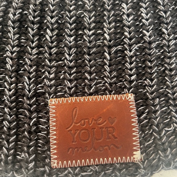 ❤️Love Your Melon❤️ monochrome black tweed beanie. - Picture 3 of 3